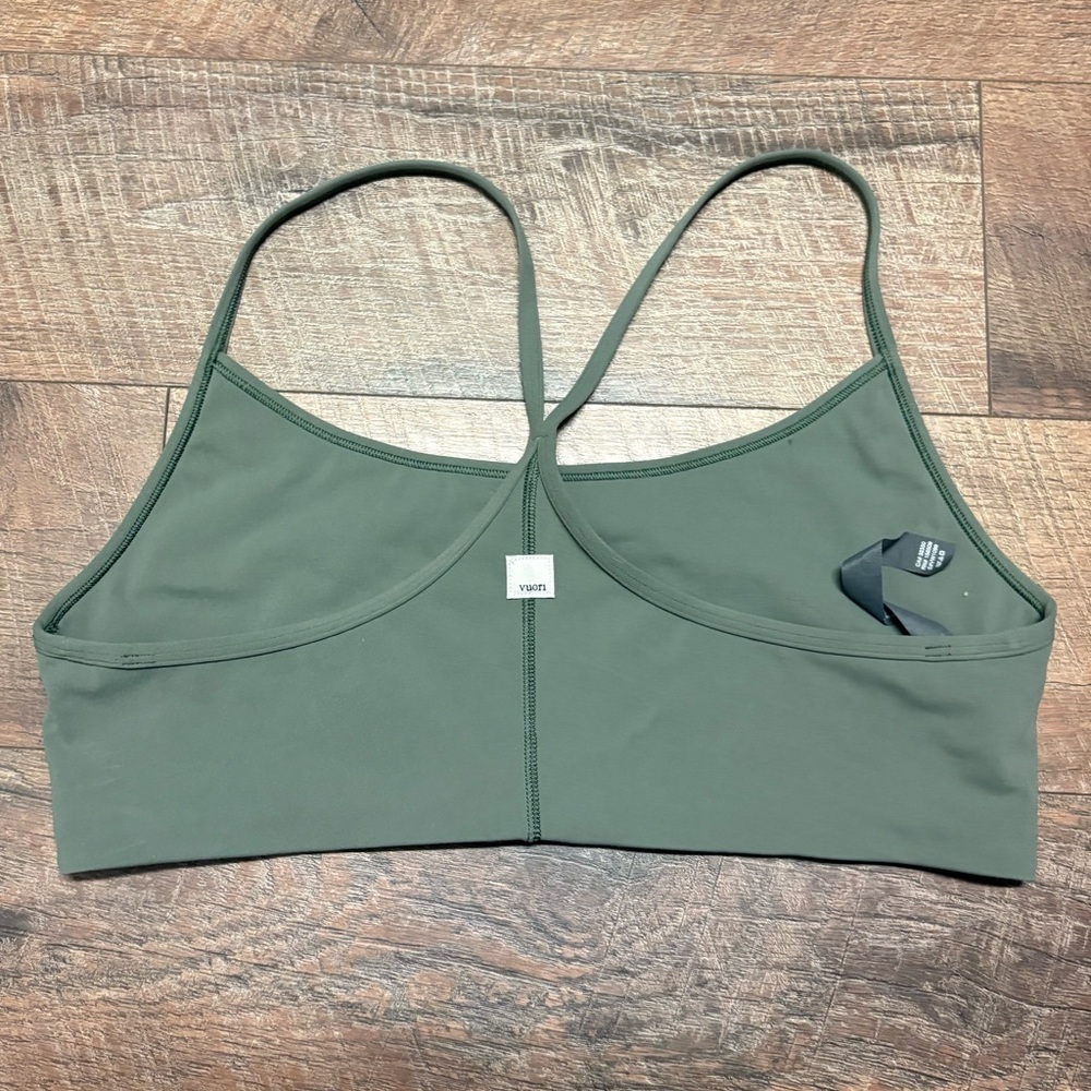 Vuori “All The Feels” Olive Sports Bra Size XL - Picture 2 of 5